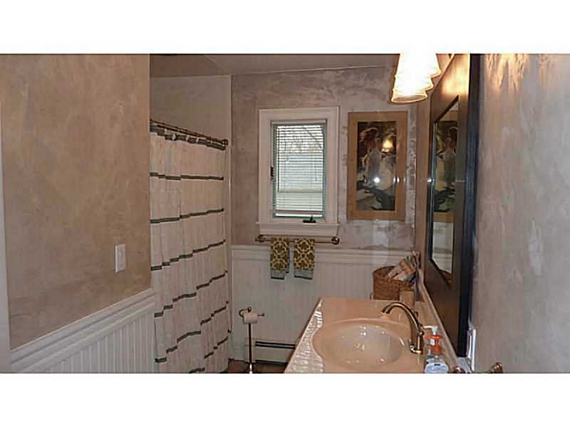 121 Glen Ridge Road Cranston, RI 02920 - Photo 12 of 20 Bathroom.