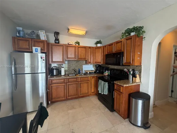 $2,900 | 5116 Southwest 57th Avenue, Miami, FL 33155