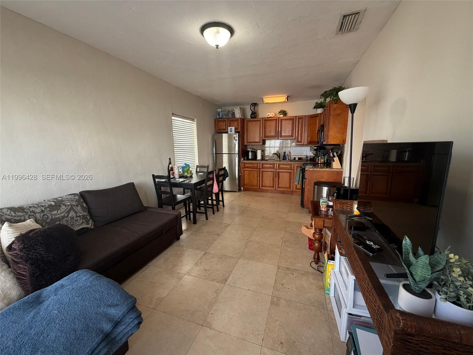 5116 Southwest 57th Avenue Miami, FL 33155 - Photo 13 of 17