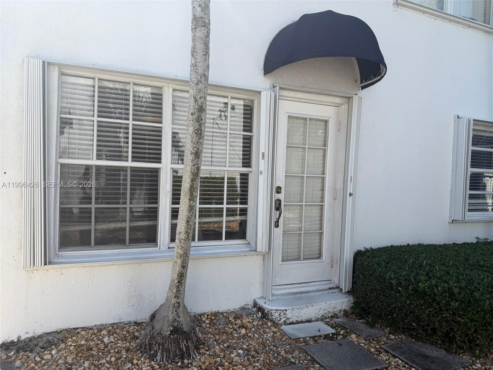 5116 Southwest 57th Avenue Miami, FL 33155 - Photo 2 of 17