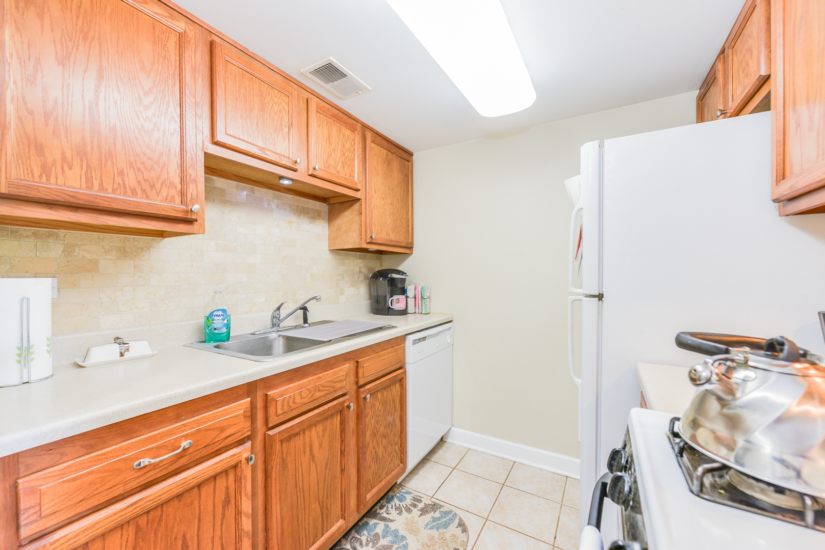 169 East Palatine Road, Unit F Palatine, IL 60067 - Photo 2 of 10