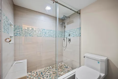 $875,000 | 1045 Ocean Drive, Unit 503, Juno Beach, FL 33408