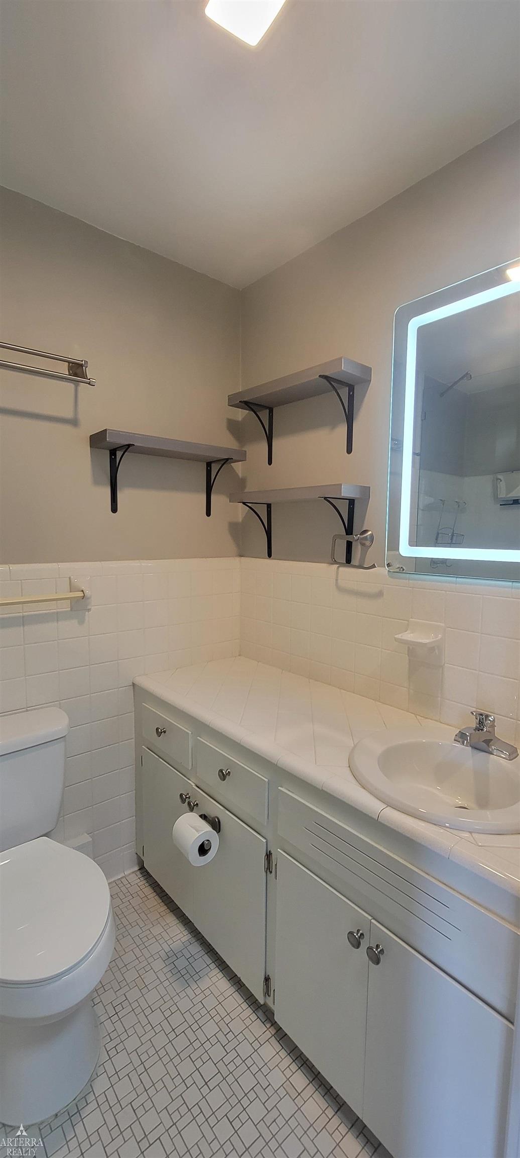 21520 Kelly Road, Unit 106 Eastpointe, MI 48021 - Photo 3 of 11