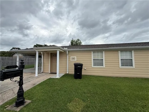$1,550 | 321 Rosemary Place, Chalmette, LA 70043