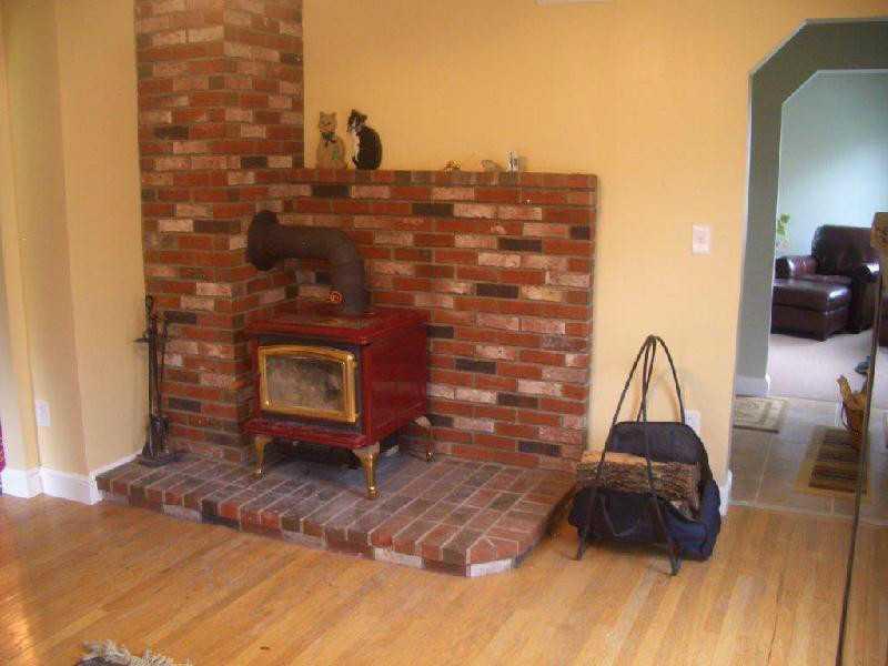 164 Heywood Road Winslow, ME 04901 - Photo 9 of 22 Living Room.