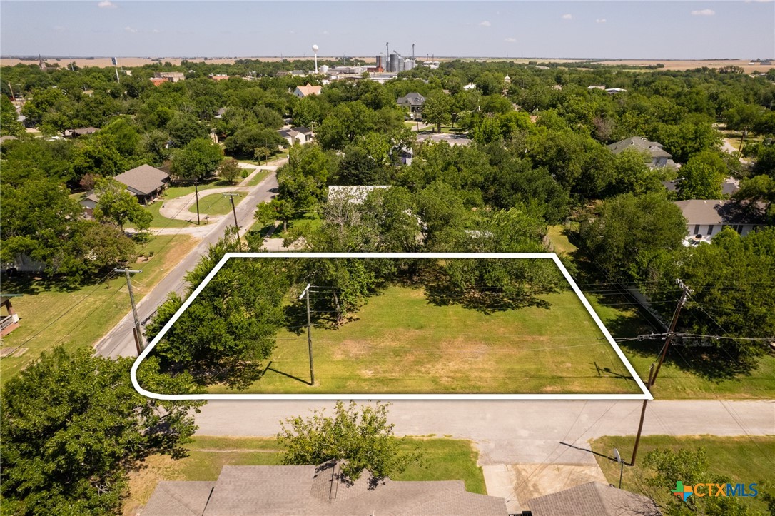 307 South Willis Street Granger, TX 76530 - Photo 6 of 13