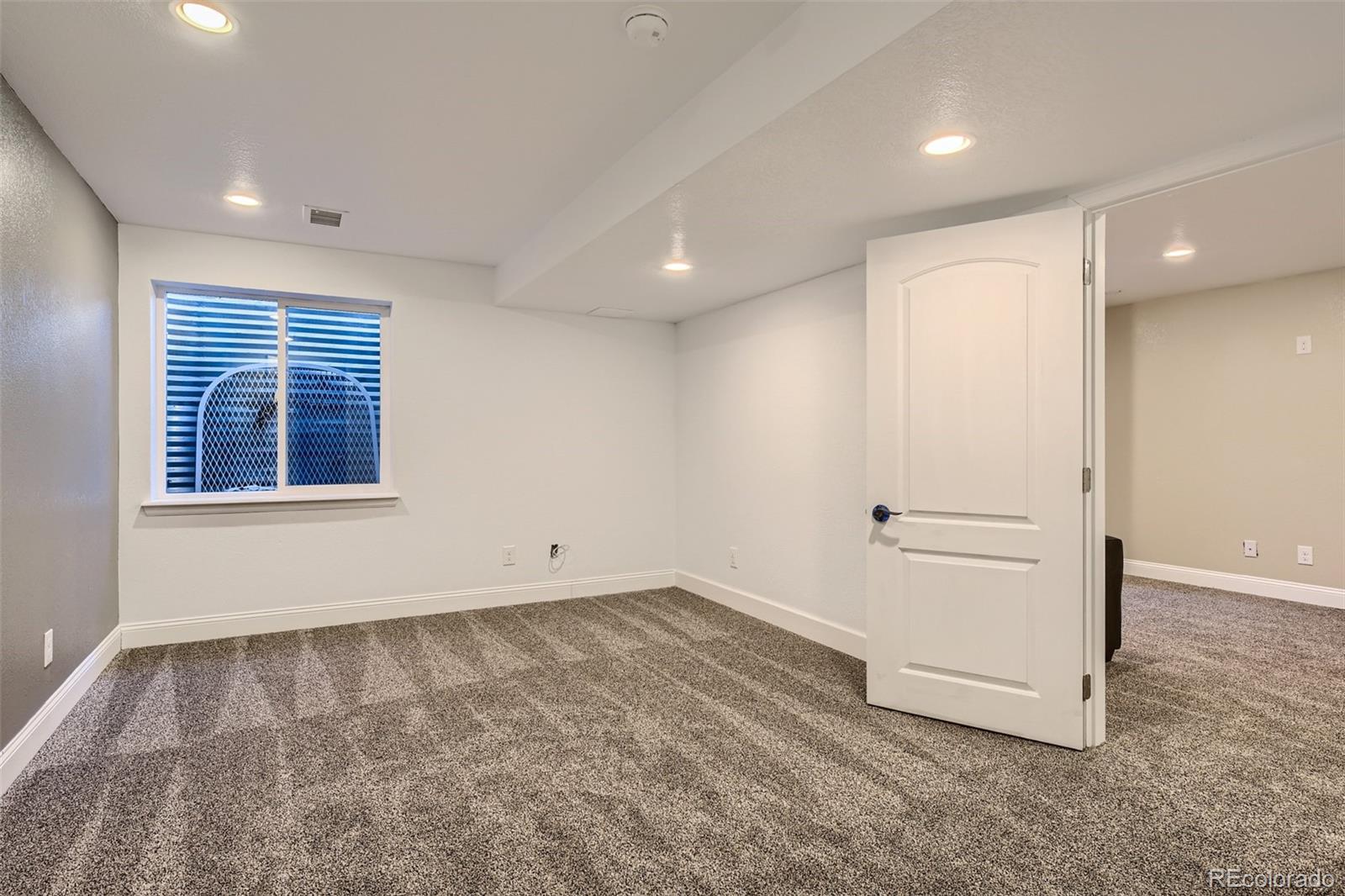 1041 Chimney Rock Road Highlands Ranch, CO 80126 - Photo 22 of 28