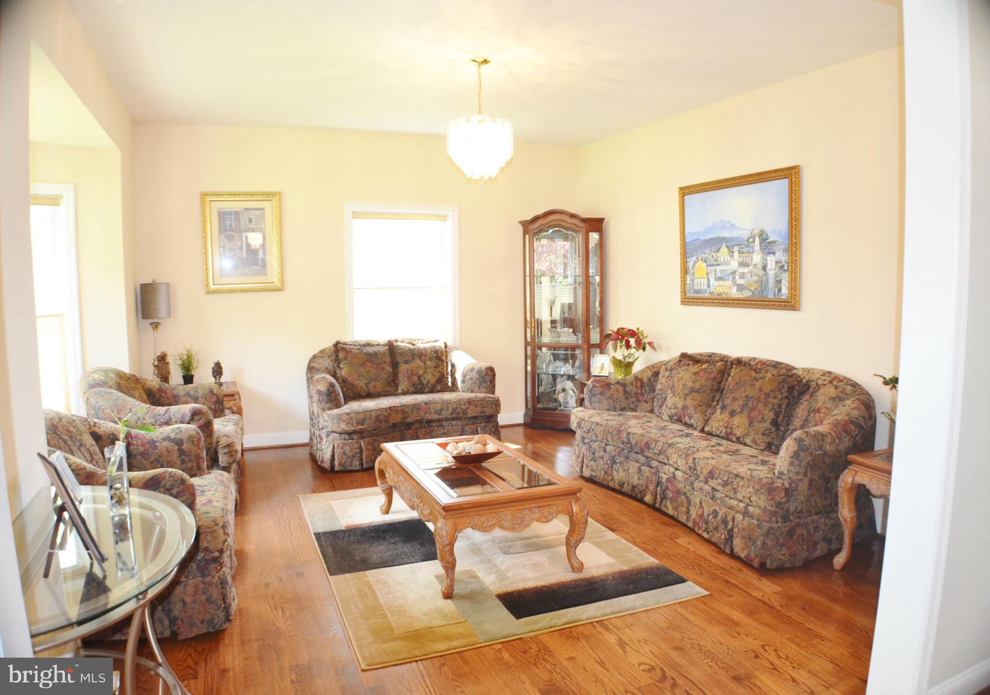 8224 Higham Road Lorton, VA 22079 - Photo 12 of 30 Family Room