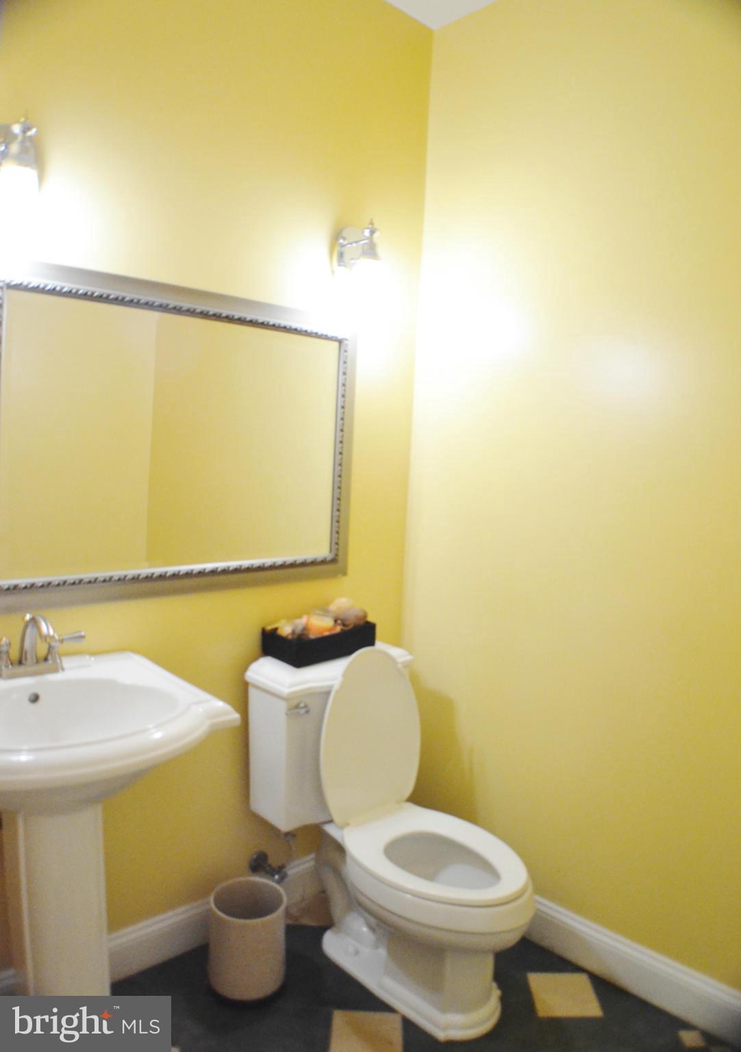 8224 Higham Road Lorton, VA 22079 - Photo 14 of 30 Bath
