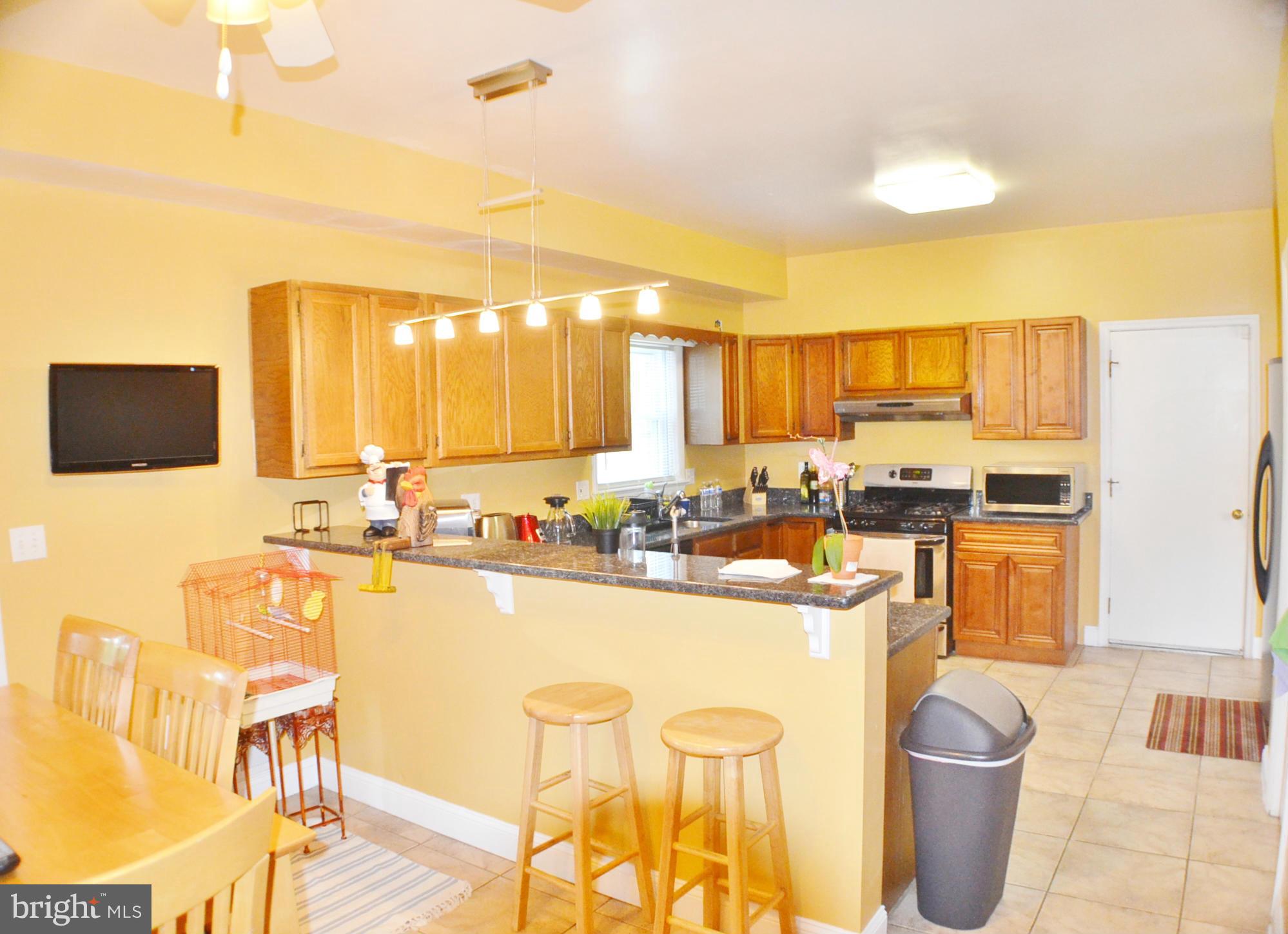 8224 Higham Road Lorton, VA 22079 - Photo 3 of 30 Kitchen