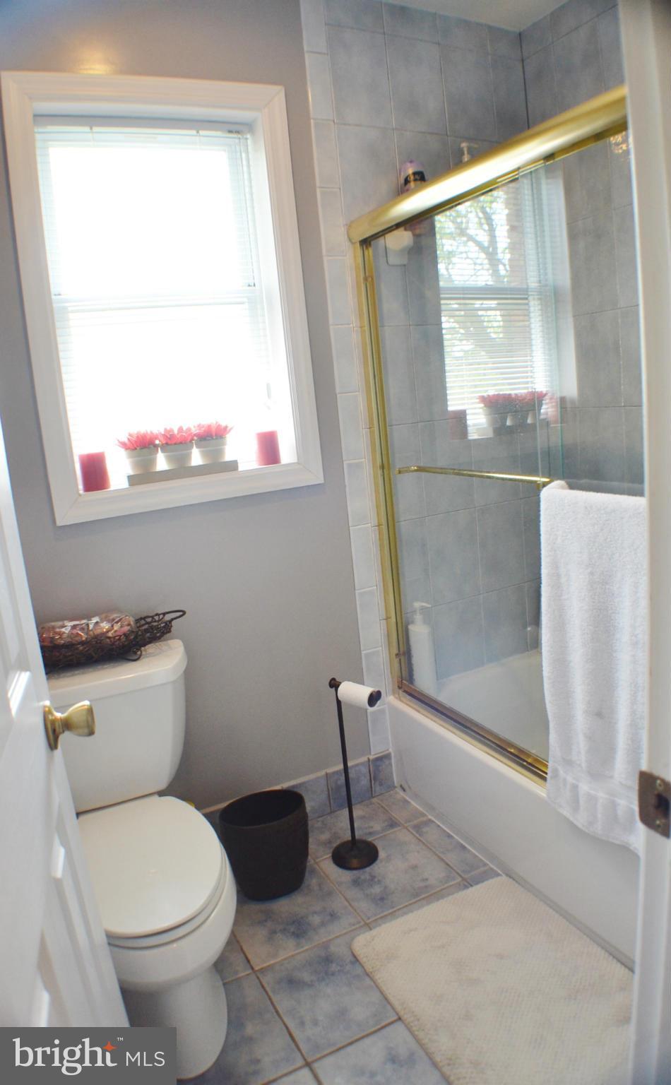 8224 Higham Road Lorton, VA 22079 - Photo 23 of 30 Bath