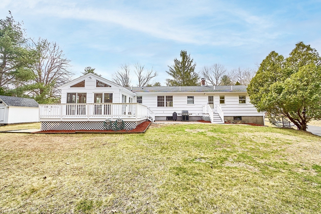 18 Lowell Road Westford, MA 01886 - Photo 4 of 38 Gallery Image 4