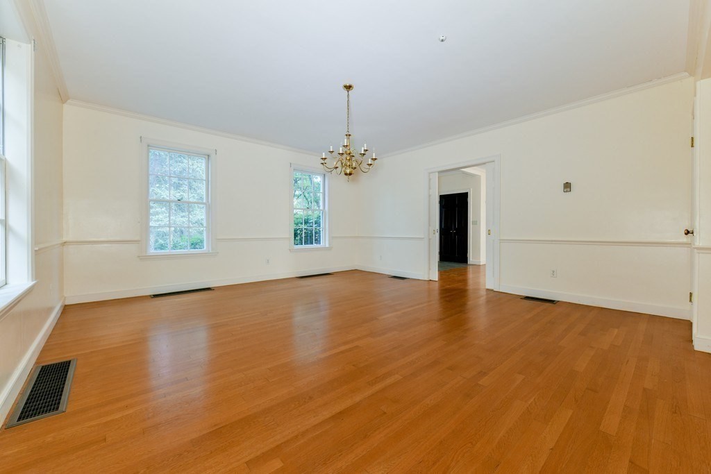 39 Myopia Road Winchester, MA 01890 - Photo 20 of 34