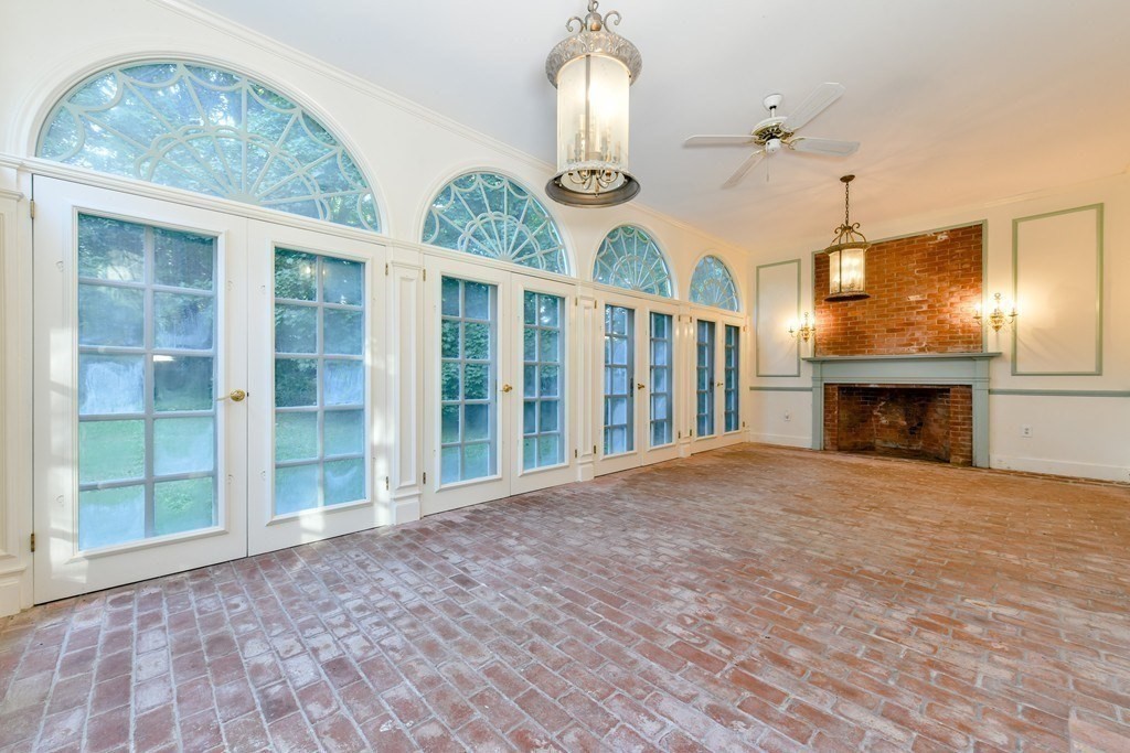 39 Myopia Road Winchester, MA 01890 - Photo 10 of 34