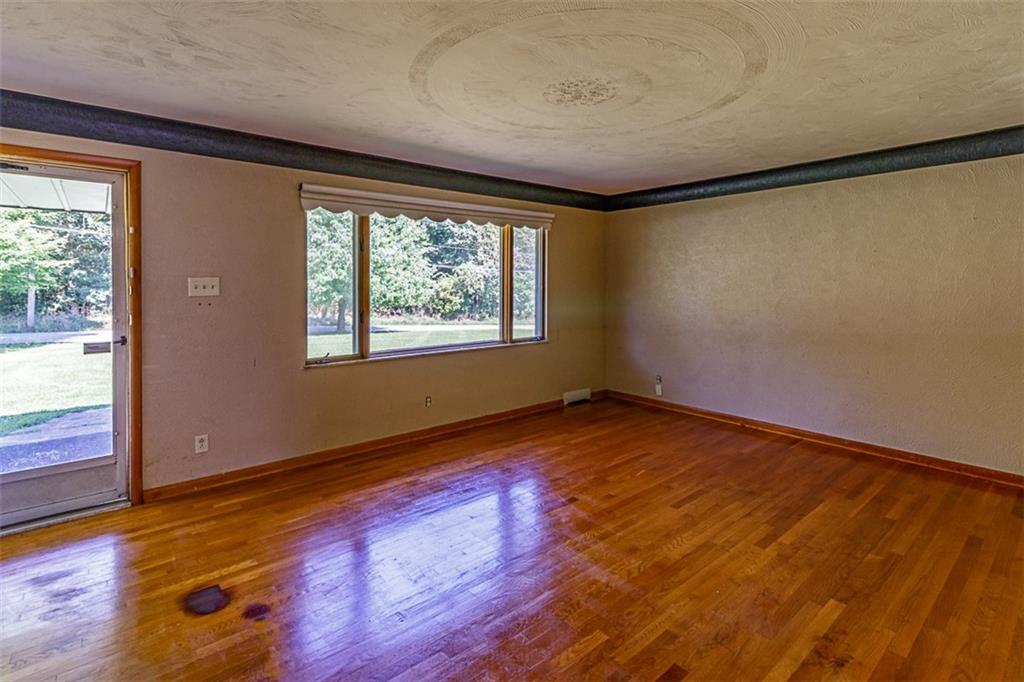 184 Lowber Road West Newton, PA 15089 - Photo 3 of 25 Gallery Image 3