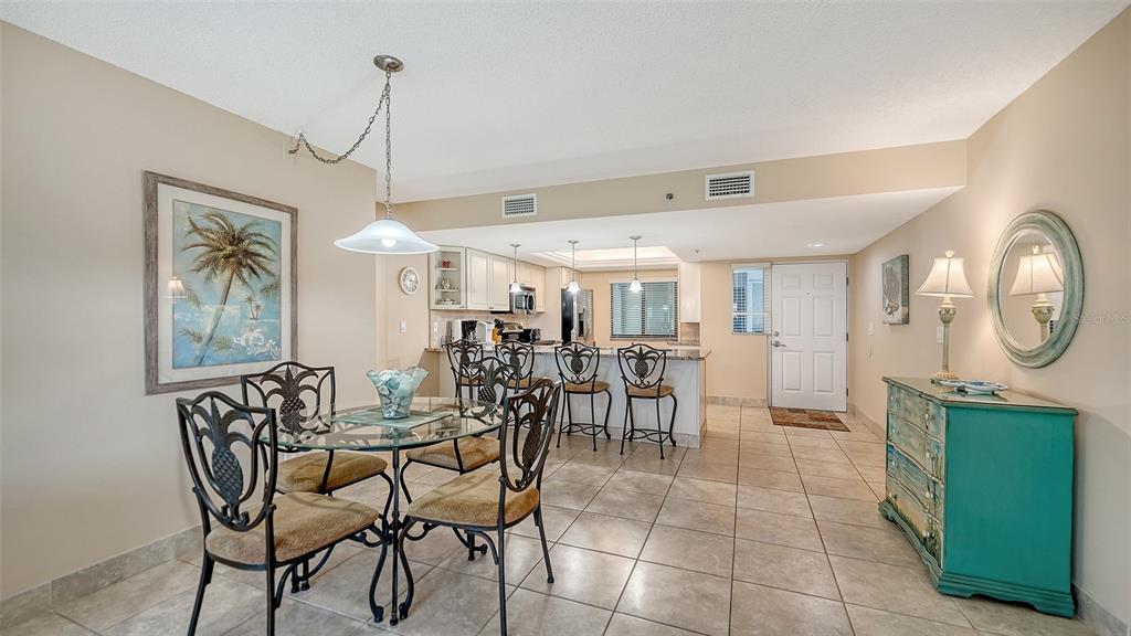 1001 Point Of Rocks Road, Unit 310 Sarasota, FL 34242 - Photo 15 of 33 Gallery Image 15