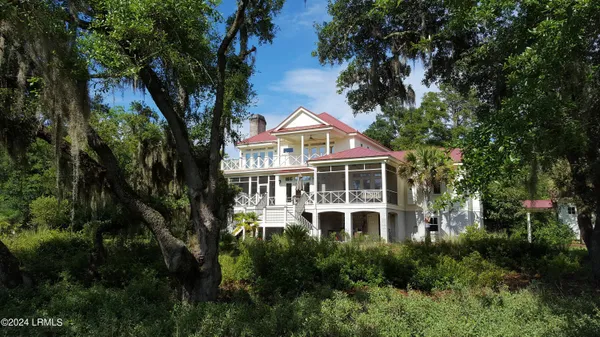 $1,485 | 1 Bennett Point Drive, Unit A, Beaufort, SC 29907