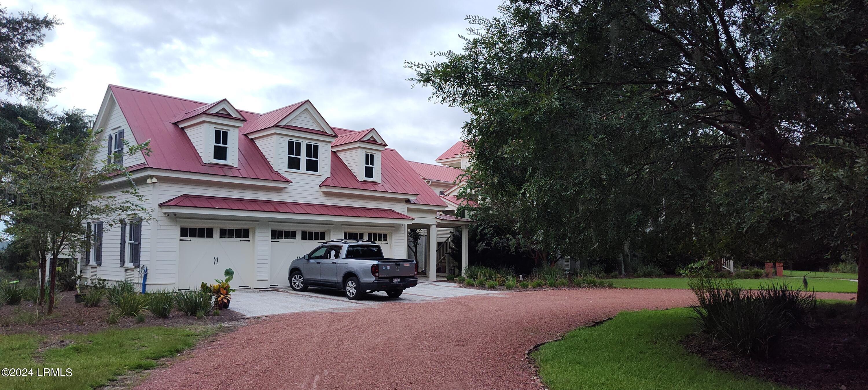 1 Bennett Point Drive, Unit A Beaufort, SC 29907 - Photo 5 of 41 IMG_20240905_173808967