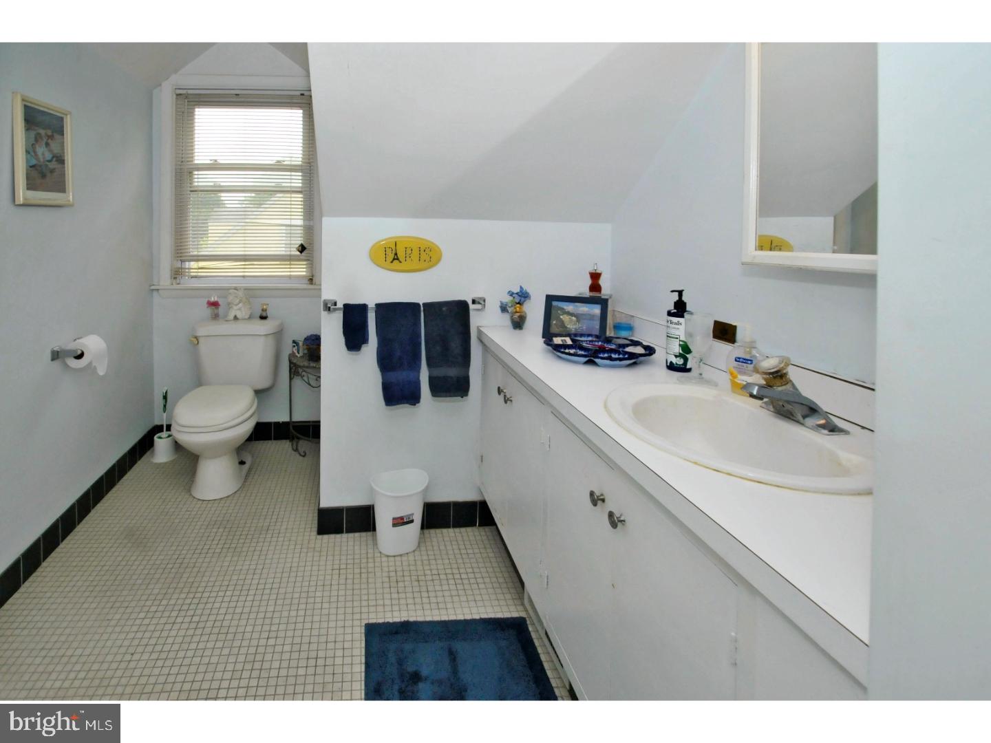 1900 Surrey Road Oreland, PA 19075 - Photo 14 of 16 Bathroom