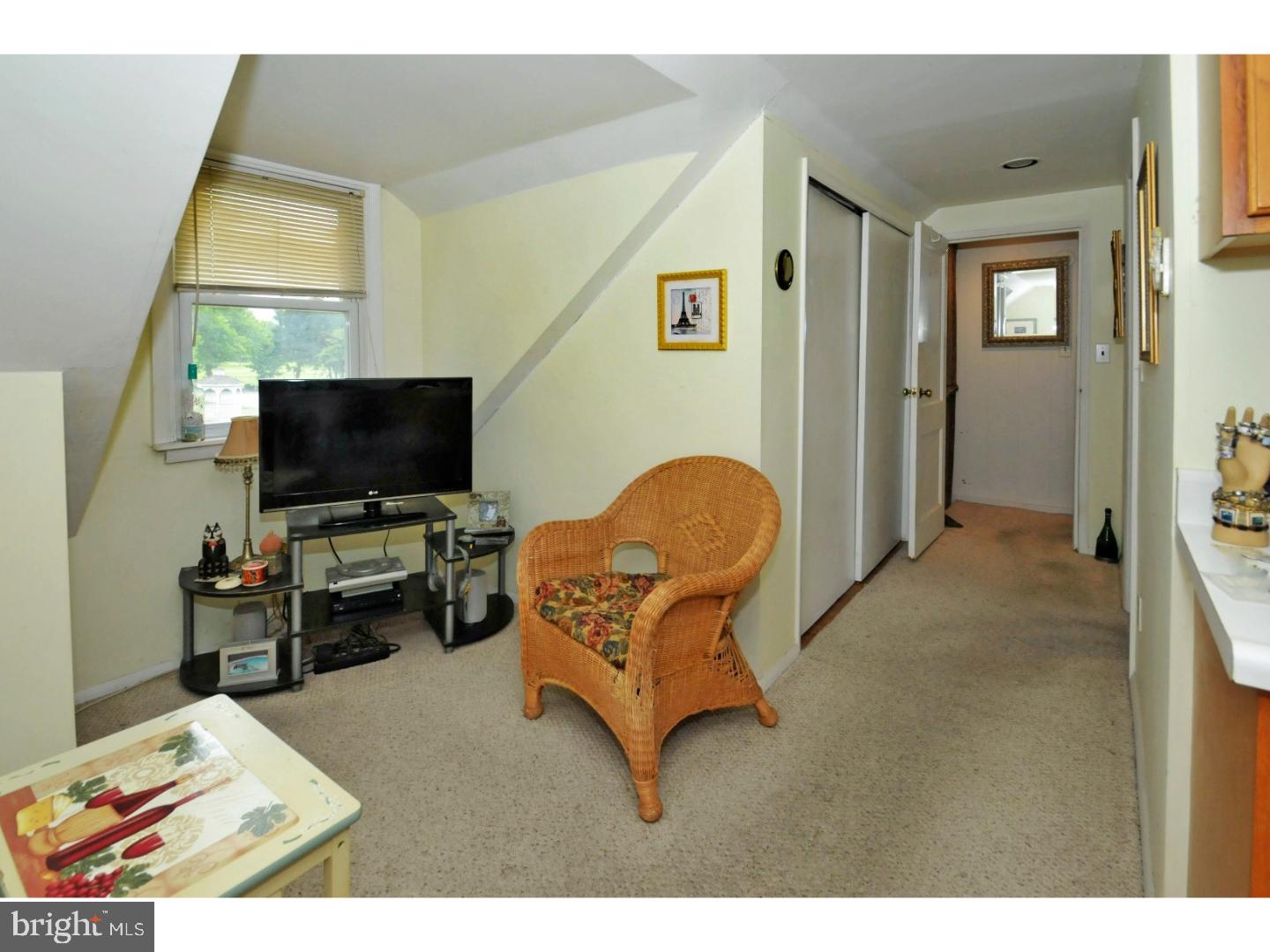 1900 Surrey Road Oreland, PA 19075 - Photo 15 of 16 Den