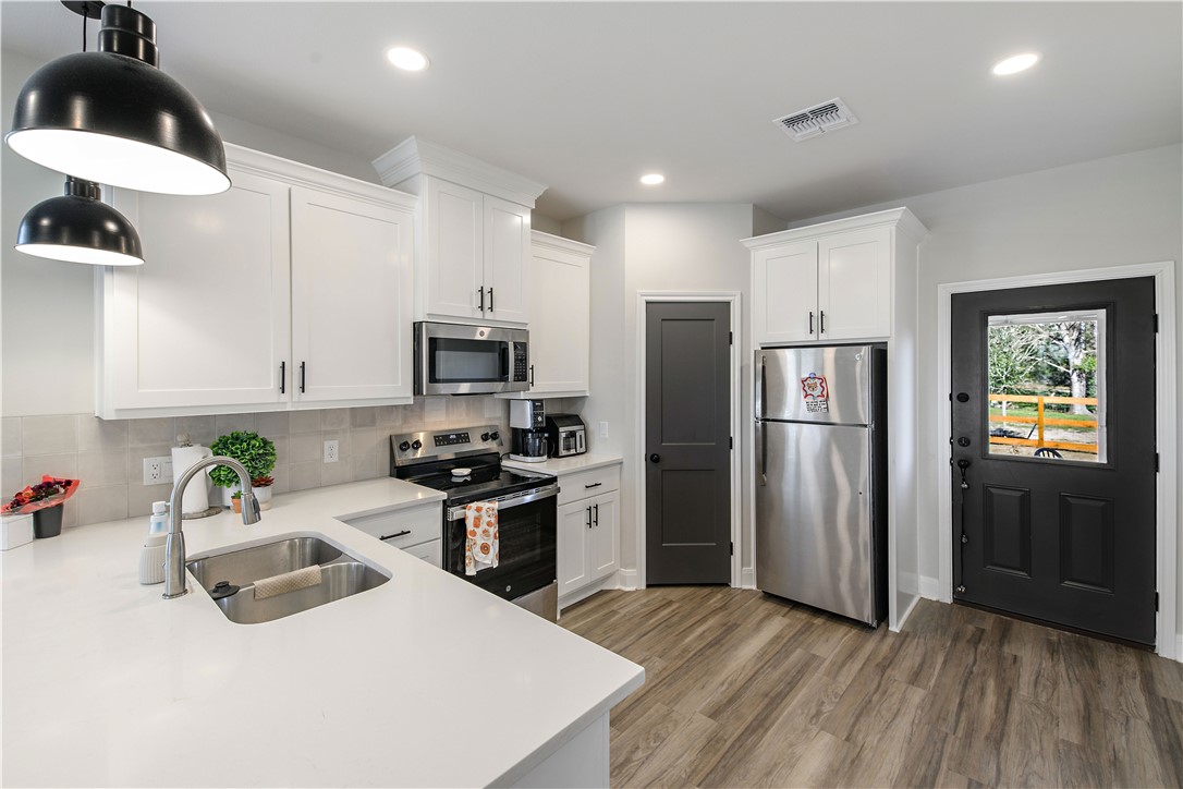 11071 Breedlove Road College Station, TX 77840 - Photo 6 of 18