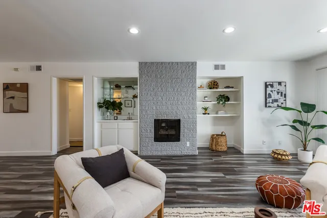 $639,000 | 11701 Texas Avenue, Unit 306, Los Angeles, CA 90025