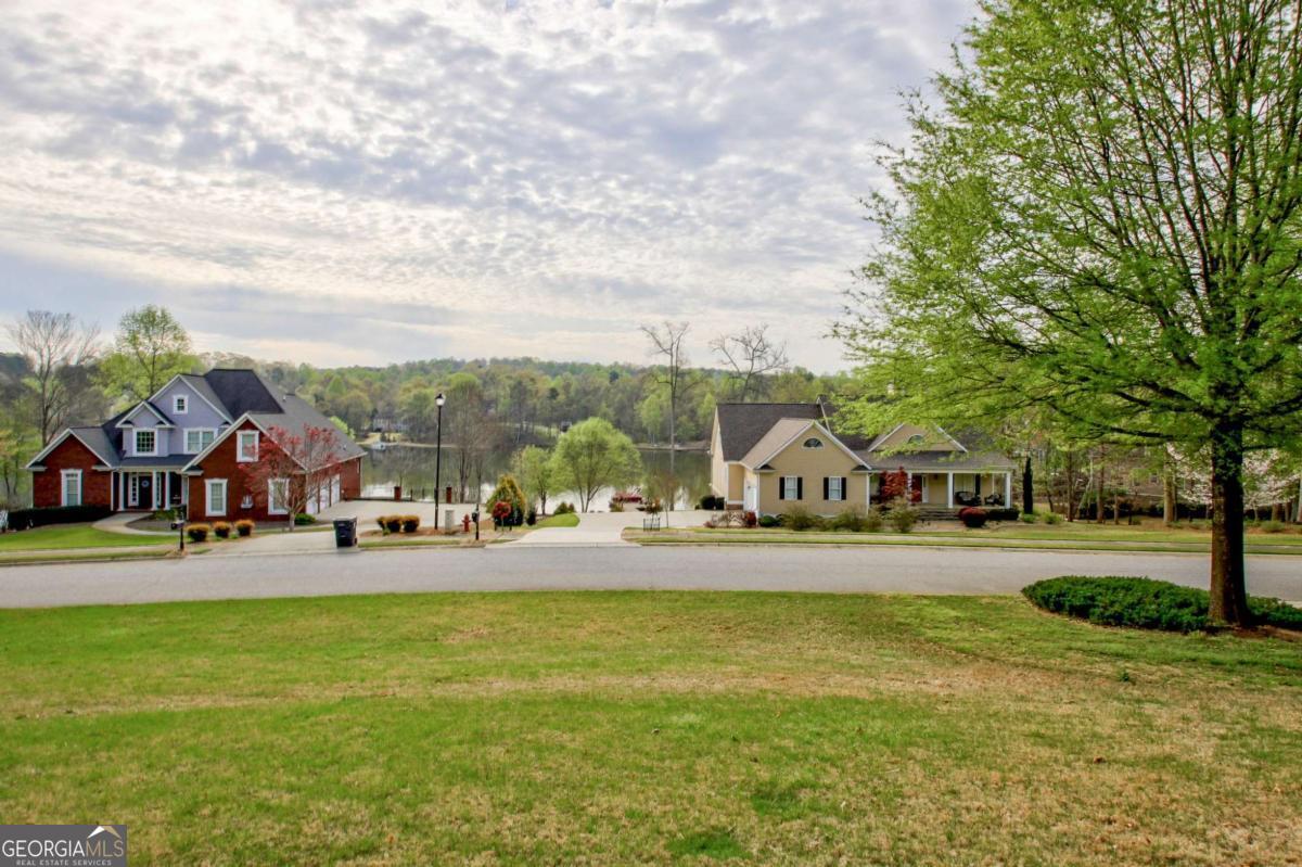 50 Peninsula Circle Newnan, GA 30263 - Photo 4 of 32