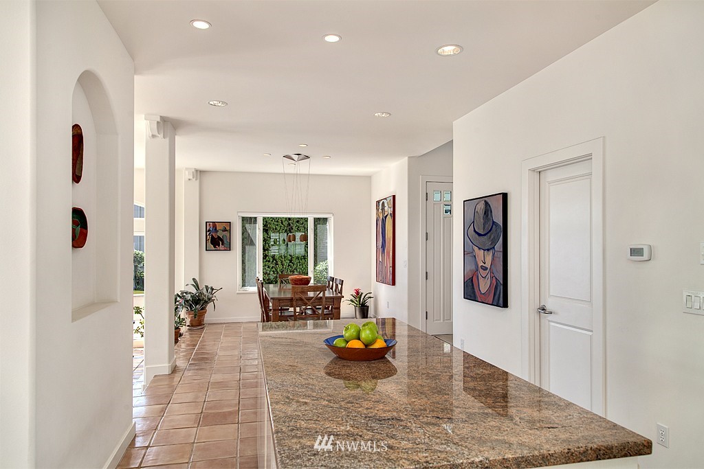 14012 Riviera Place Northeast Seattle, WA 98125 - Photo 13 of 25 Gallery Image 13