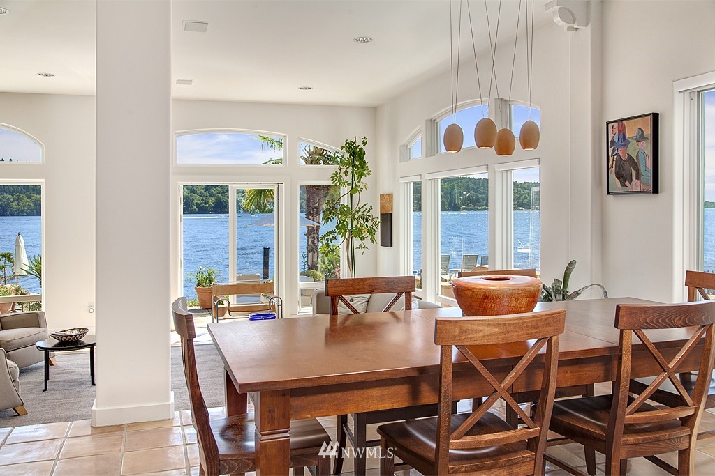 14012 Riviera Place Northeast Seattle, WA 98125 - Photo 9 of 25 Gallery Image 9