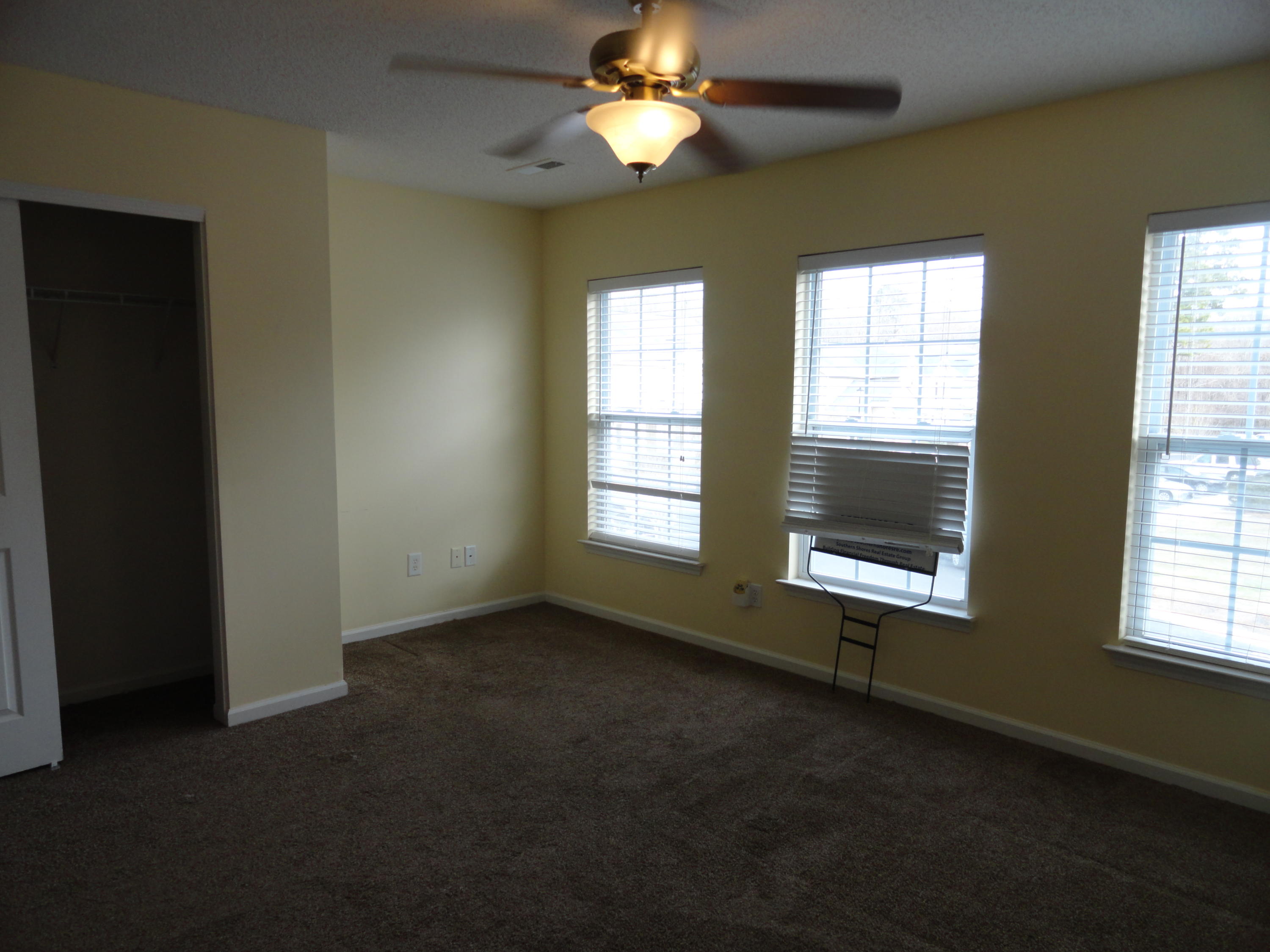 271 Brookshire Road Goose Creek, SC 29445 - Photo 6 of 10 DSC04309