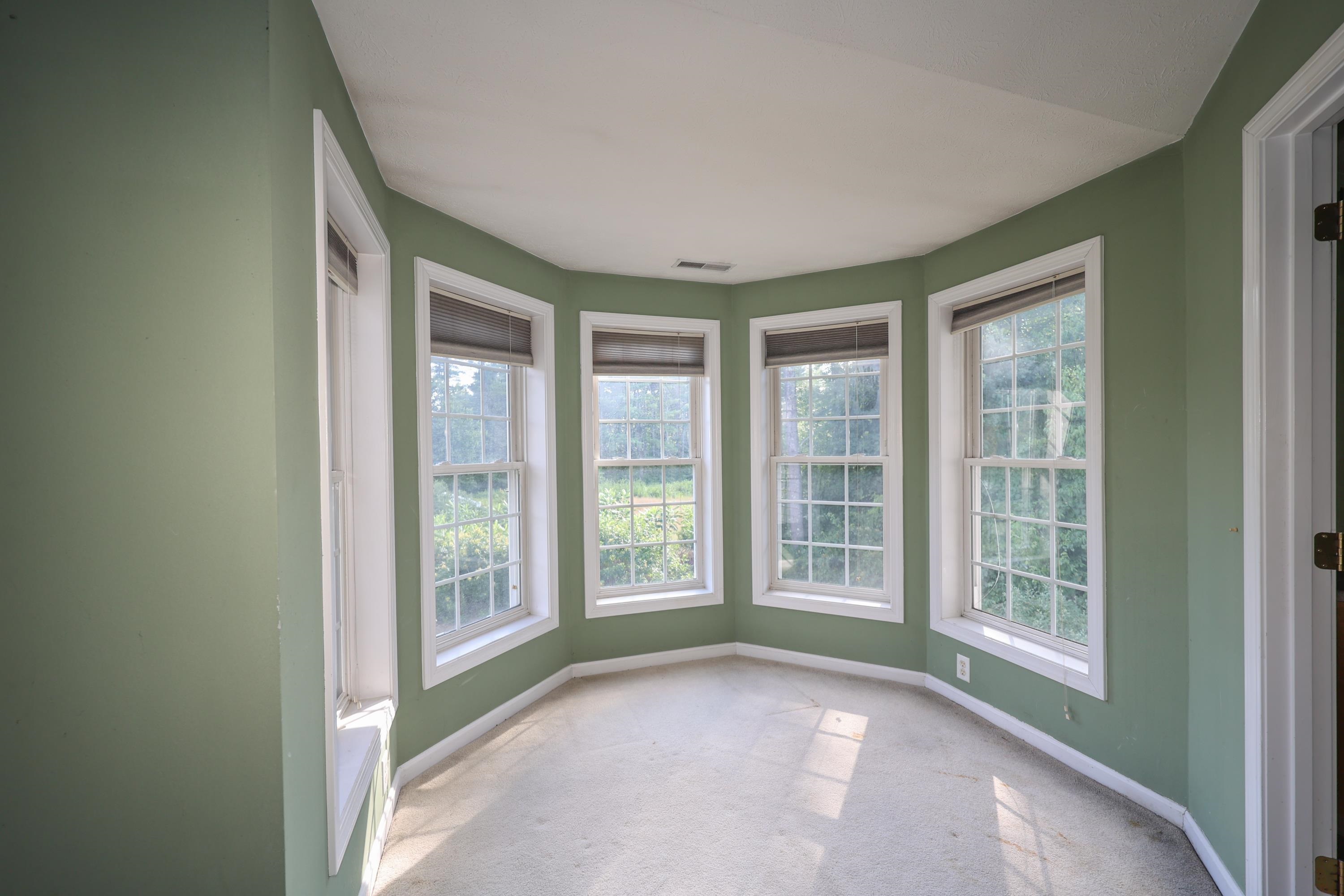 8 Tumble Road Bedford, NH 03110 - Photo 28 of 39