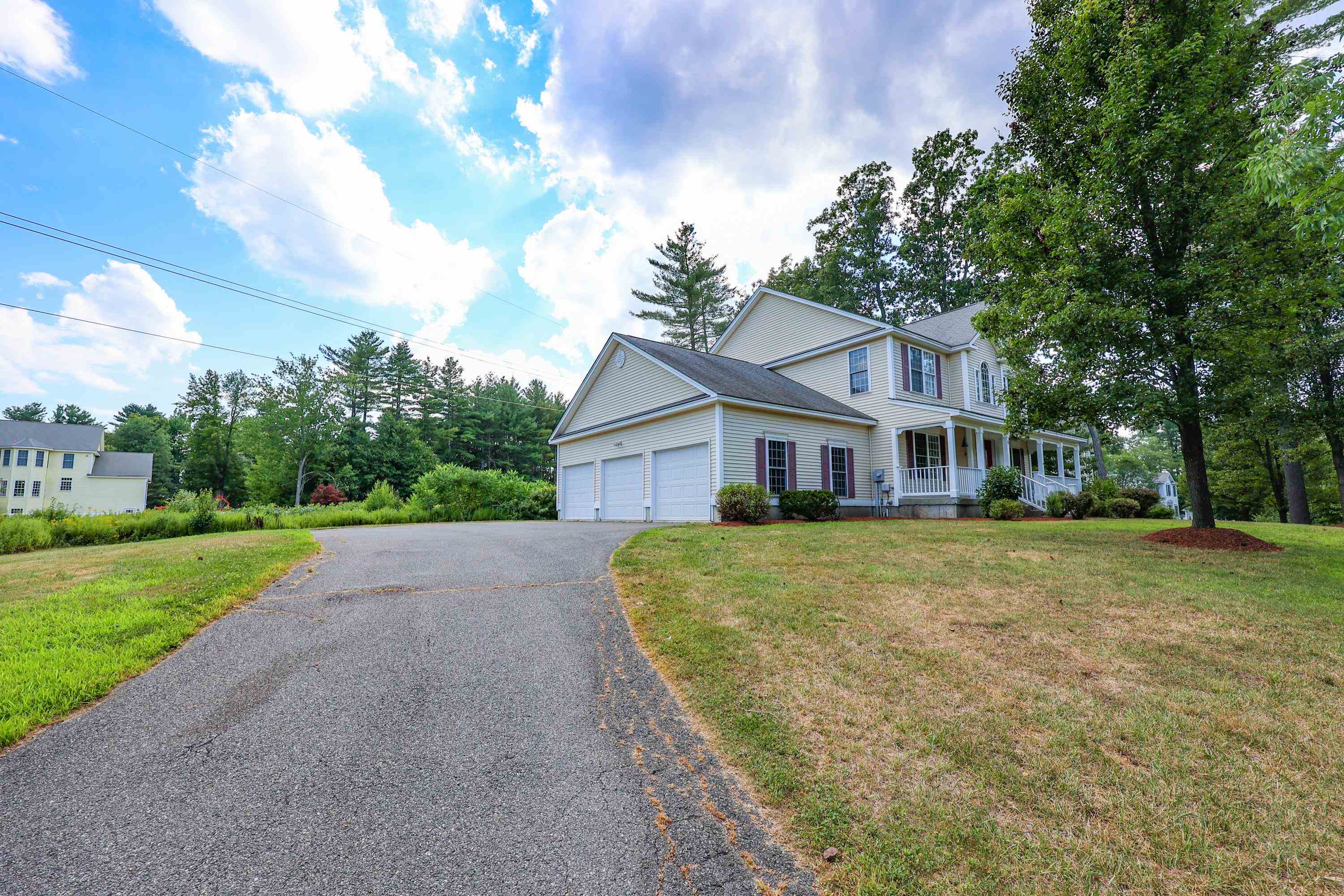 8 Tumble Road Bedford, NH 03110 - Photo 4 of 39