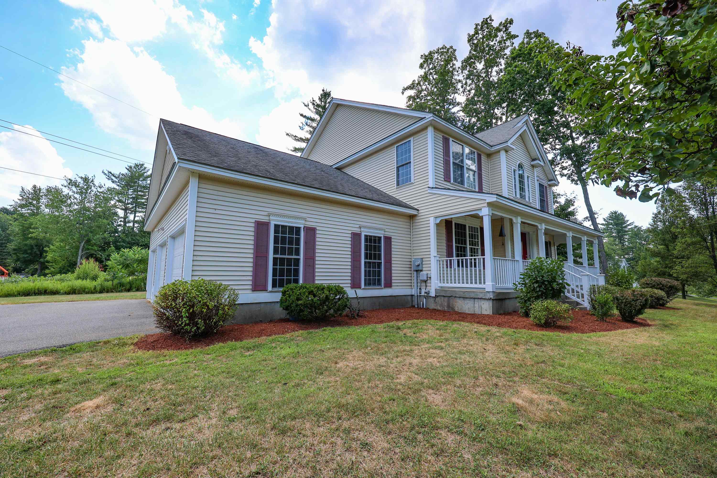 8 Tumble Road Bedford, NH 03110 - Photo 5 of 39