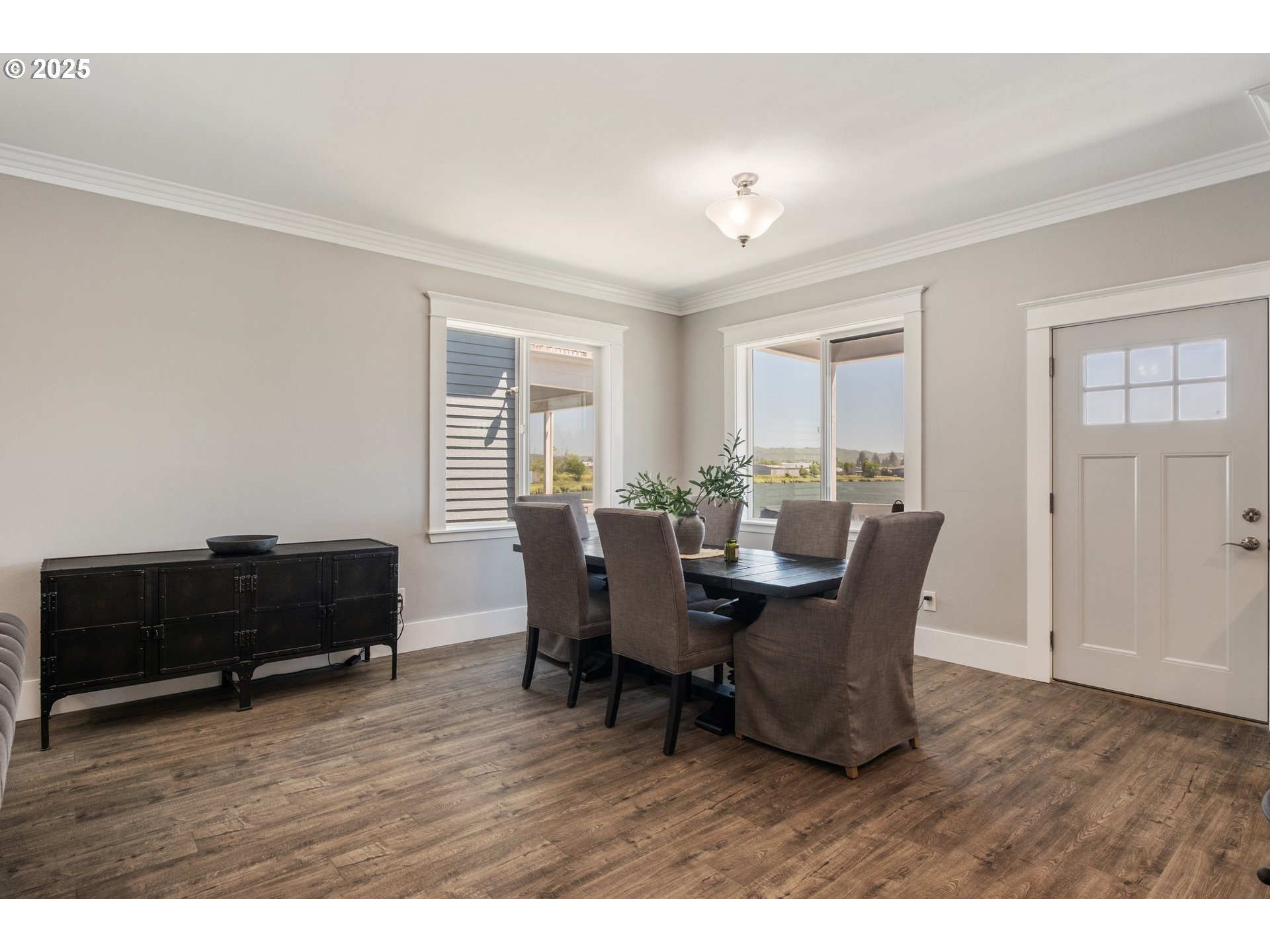 345 Island Street Raymond, WA 98577 - Photo 13 of 39