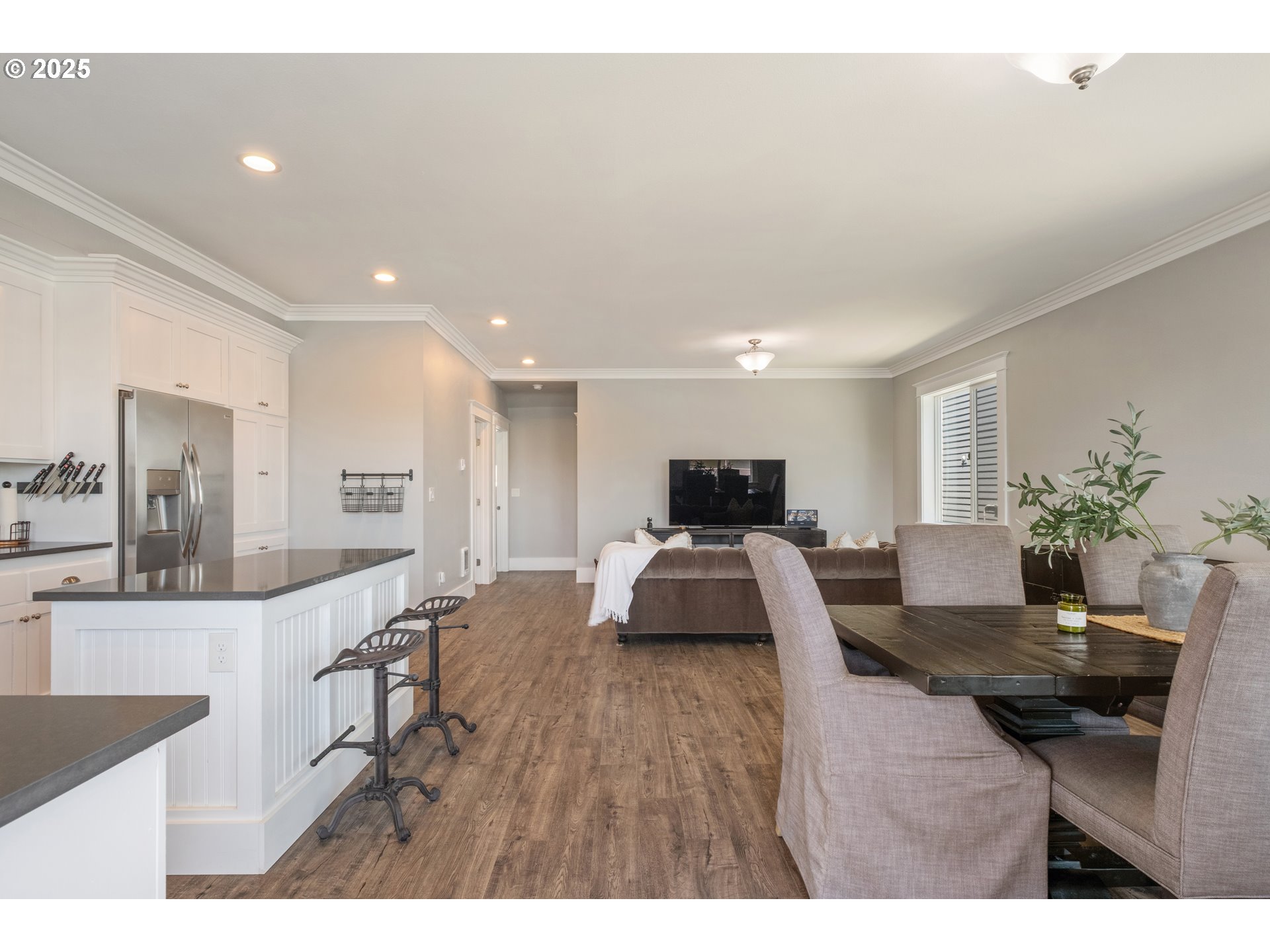 345 Island Street Raymond, WA 98577 - Photo 15 of 39