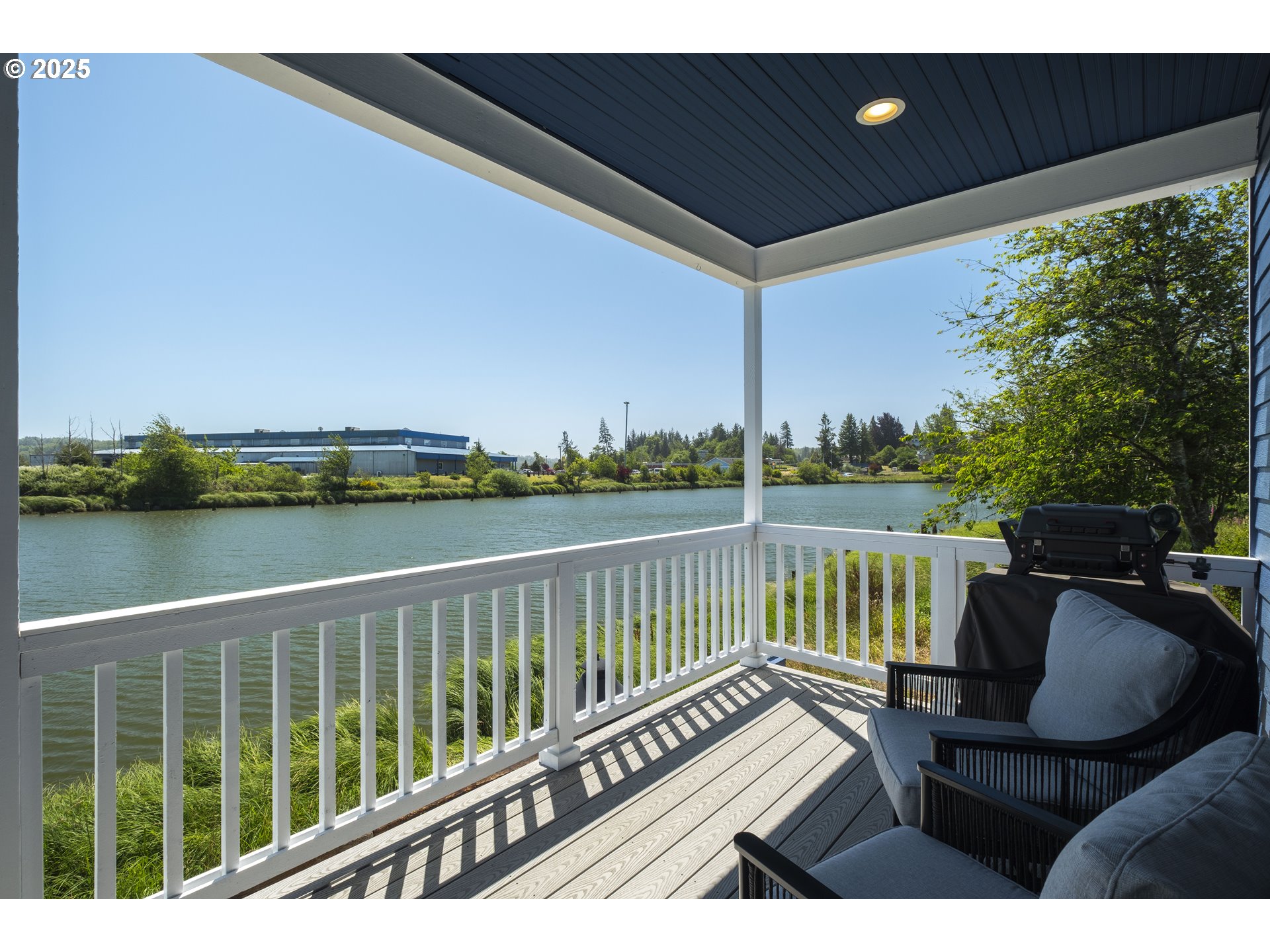 345 Island Street Raymond, WA 98577 - Photo 21 of 39