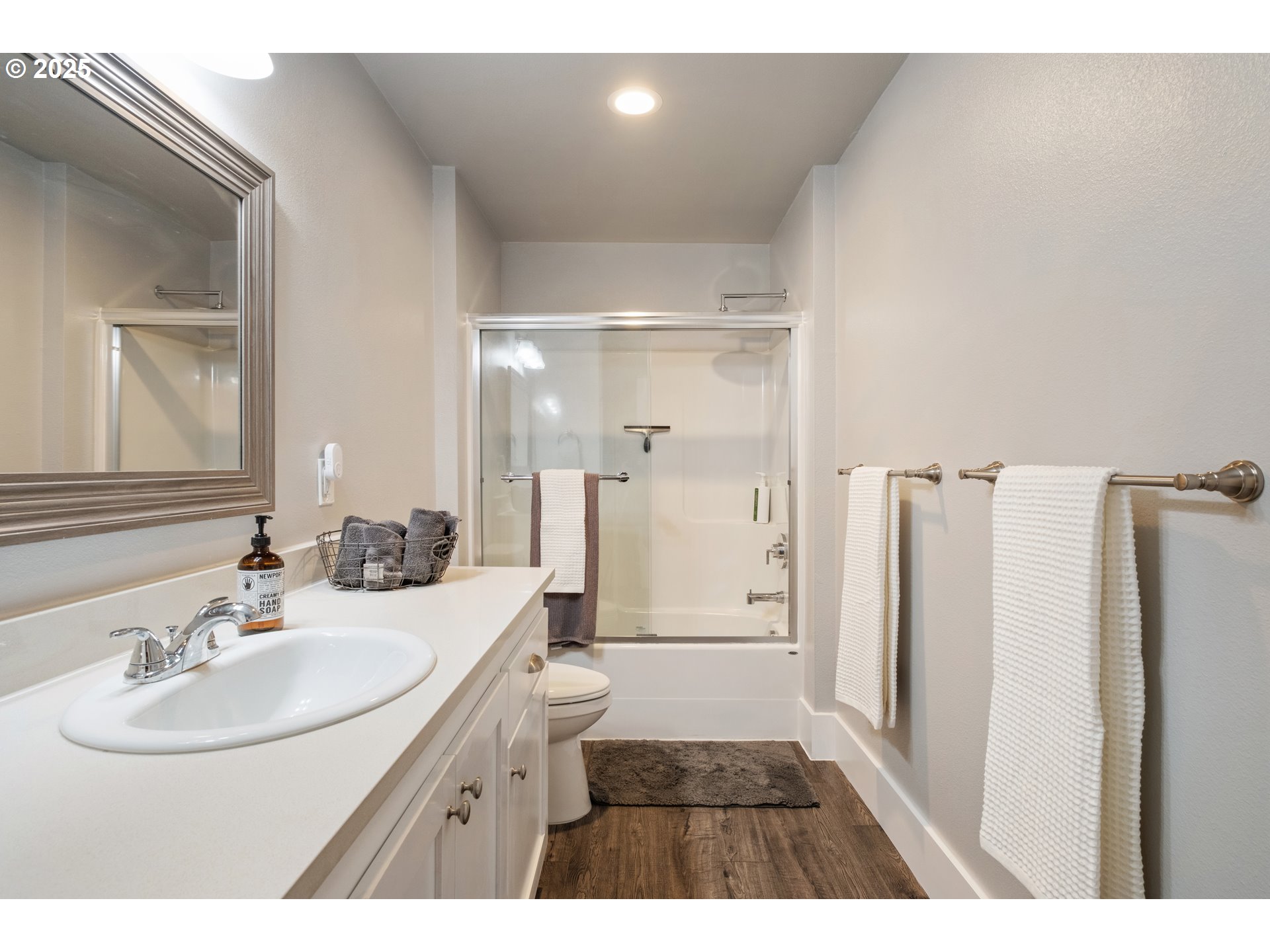 345 Island Street Raymond, WA 98577 - Photo 28 of 39 Bathroom