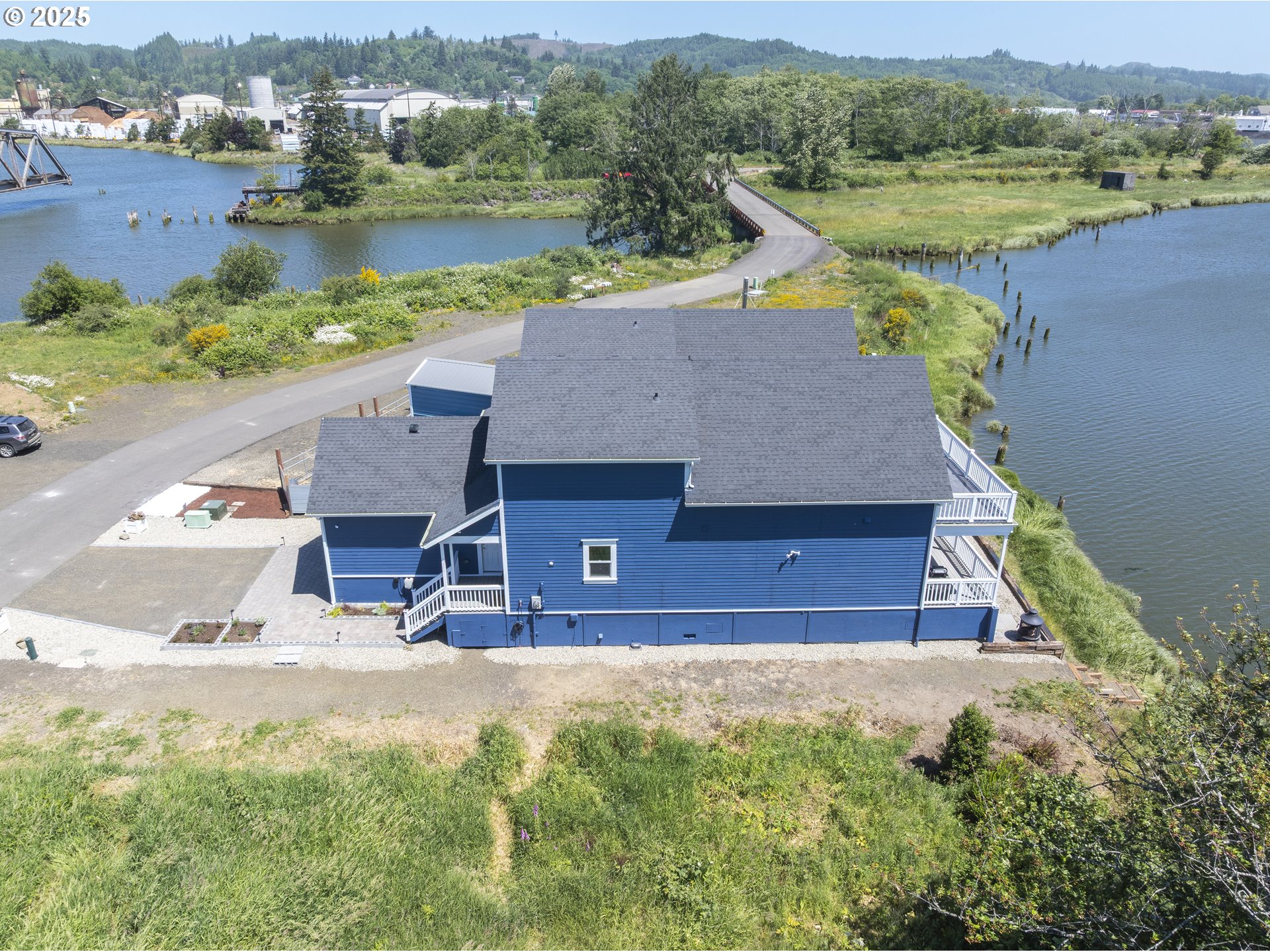 345 Island Street Raymond, WA 98577 - Photo 35 of 39