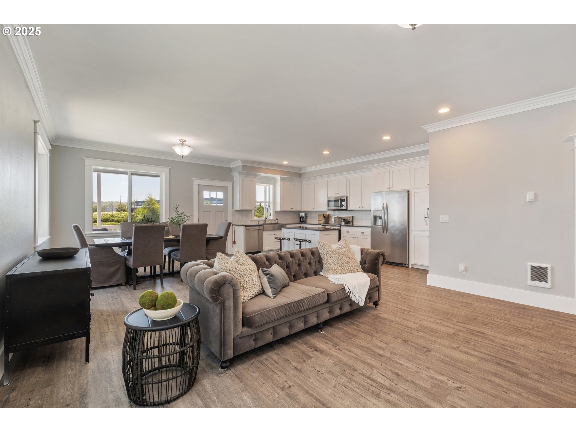 345 Island Street Raymond, WA 98577 - Photo 6 of 39