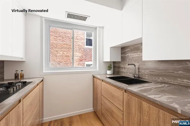 $224,000 | 70 West 72nd, Unit 4D, Bayonne, NJ 07002