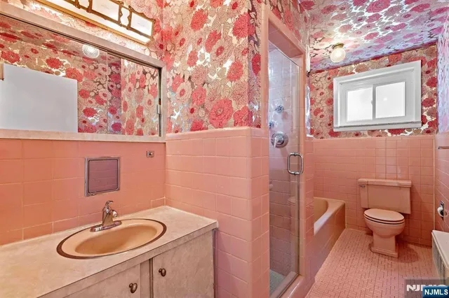 $224,000 | 70 West 72nd, Unit 4D, Bayonne, NJ 07002