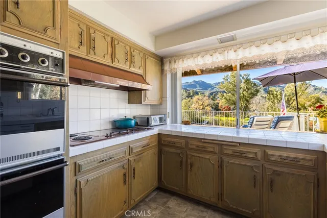 $2,300,000 | 2232 East Lake Shore Drive, Agoura Hills, CA 91301