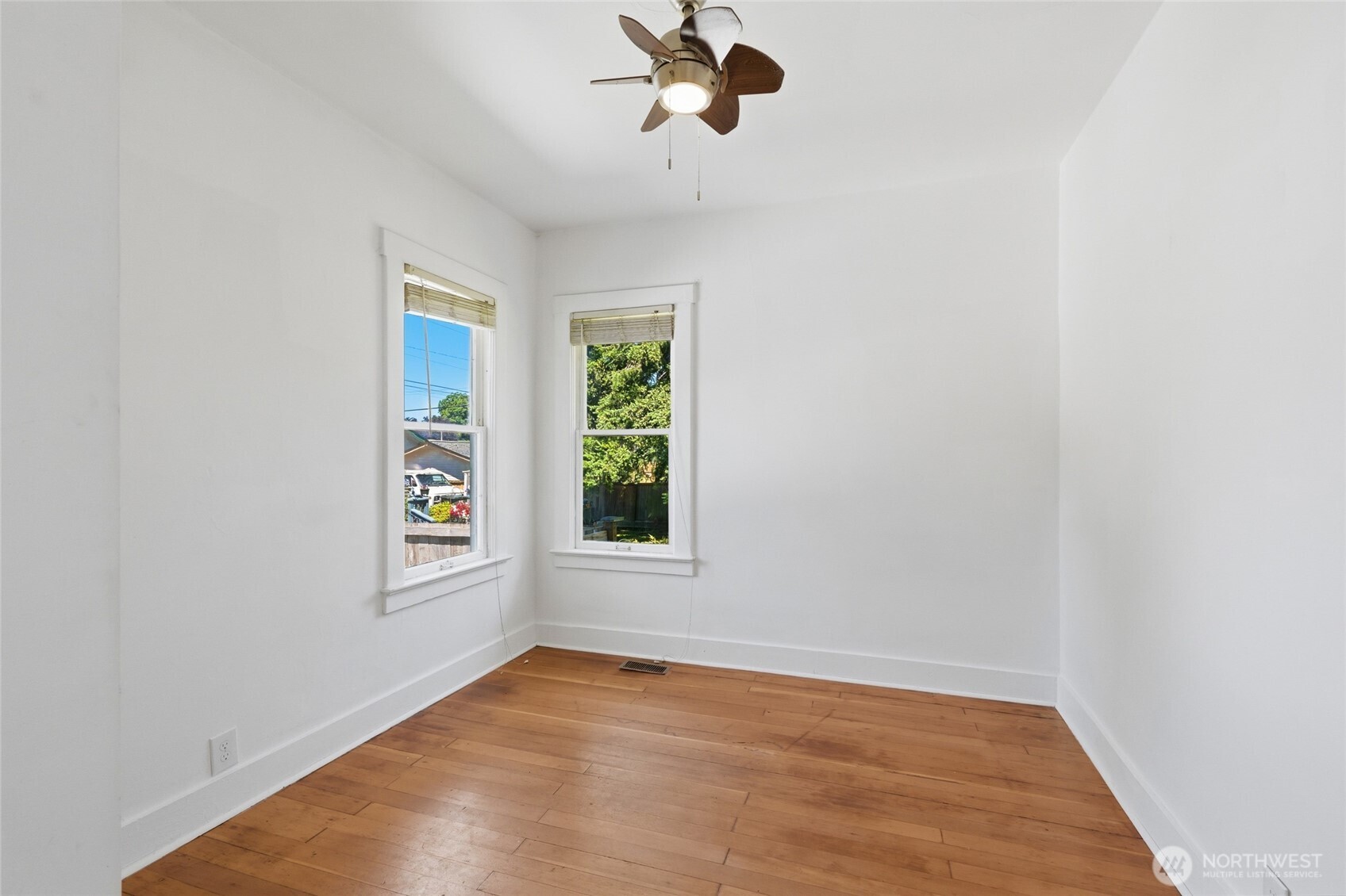 2312 Baker Avenue Everett, WA 98201 - Photo 14 of 37