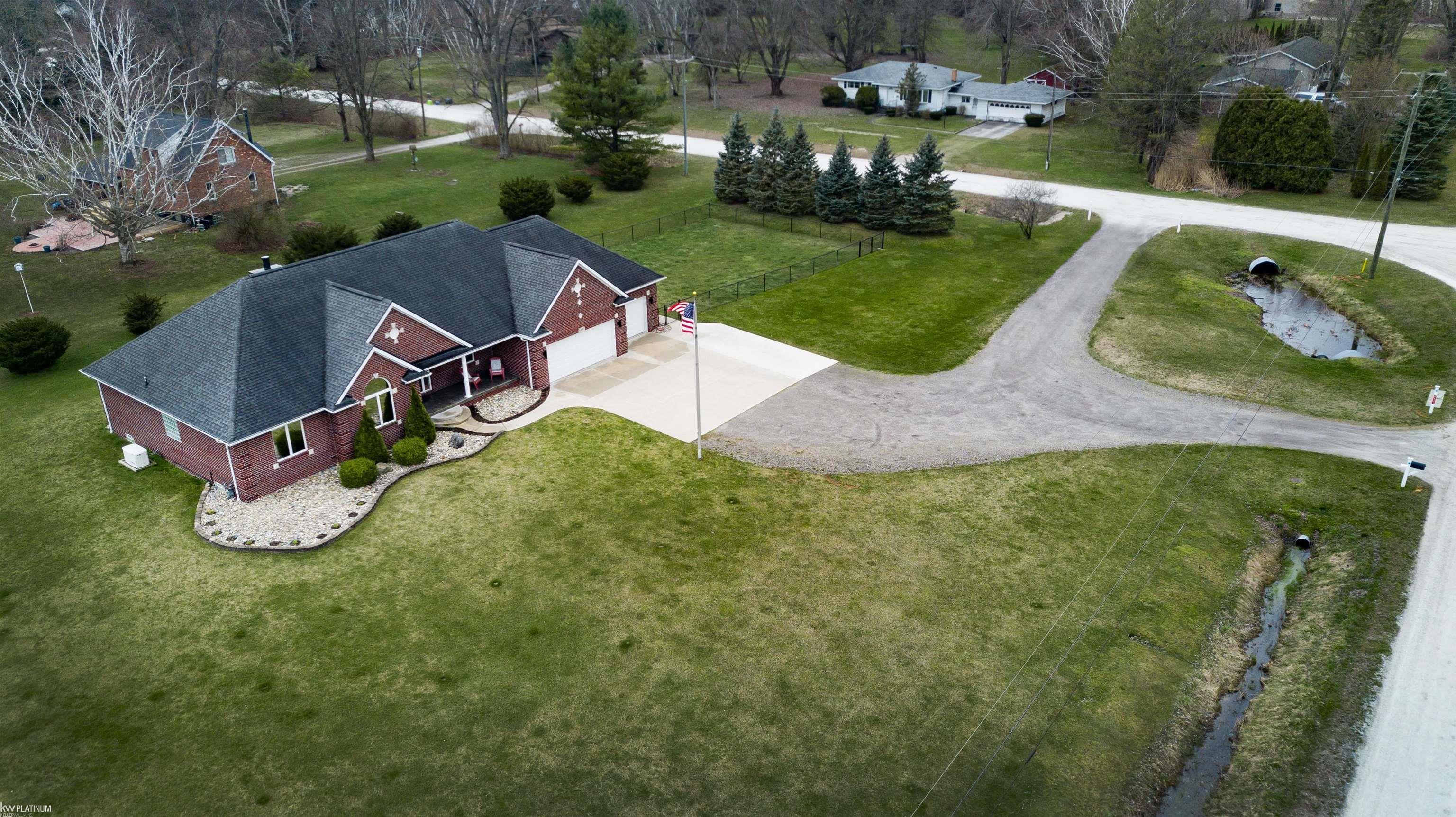 6431 Genaw Road Algonac, MI 48001 - Photo 50 of 65 Circular Drive