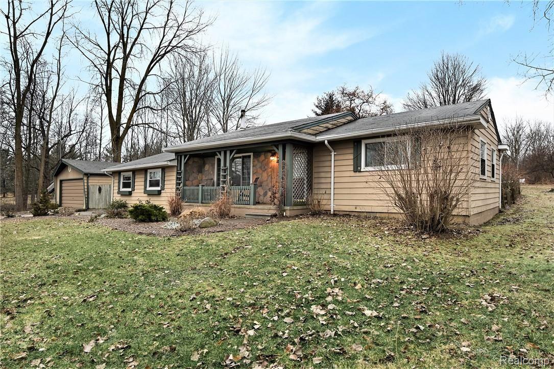 7685 North Robb Road Fowlerville, MI 48836 - Photo 5 of 38 CNG_3234.jpg