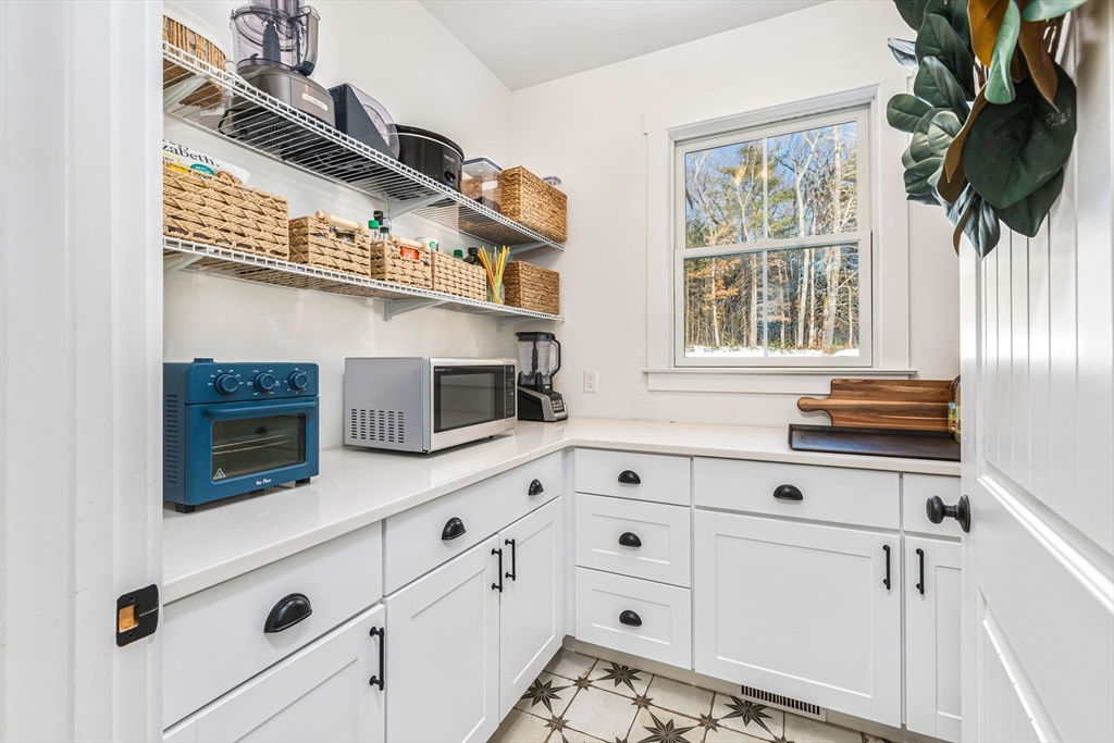 102 Bogan Road Monson, MA 01057 - Photo 19 of 40 Gallery Image 19
