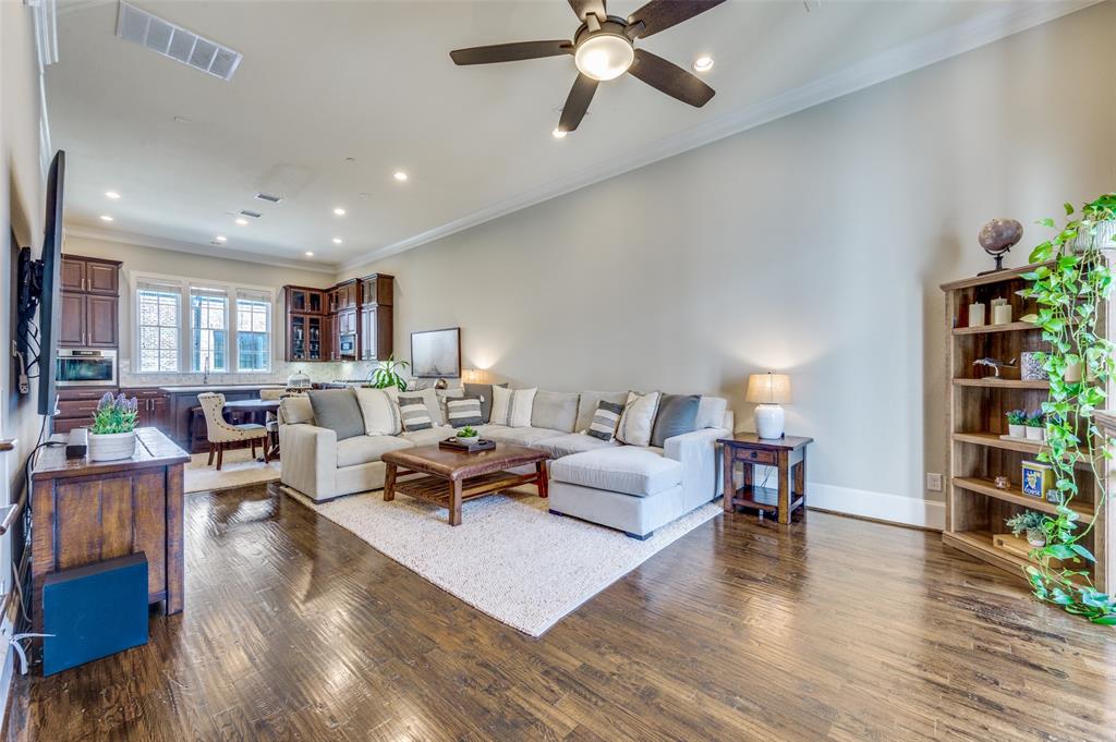 743 Will Rice Avenue Irving, TX 75039 - Photo 3 of 16