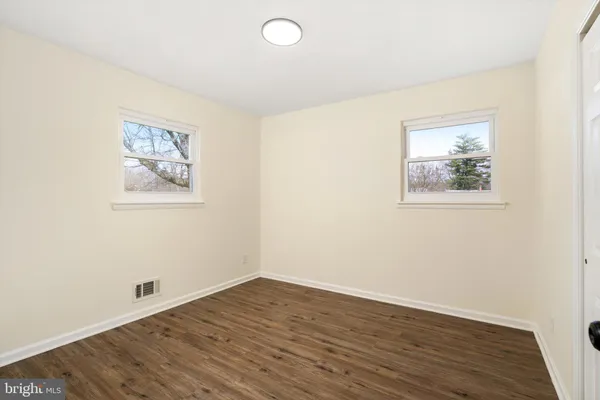 $409,900 | 2 Shelburne Drive, Ewing, NJ 08638