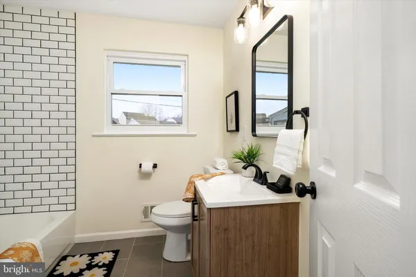 $409,900 | 2 Shelburne Drive, Ewing, NJ 08638