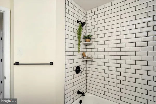 $409,900 | 2 Shelburne Drive, Ewing, NJ 08638